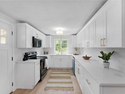 153 Vineyard Ave, Cumberland, RI, 02864