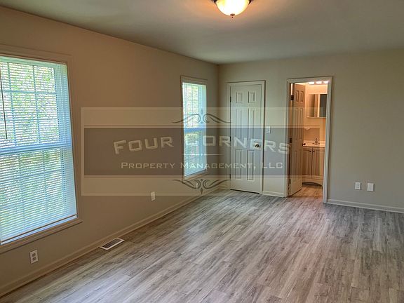 5th image of 3314 Beck St APT A