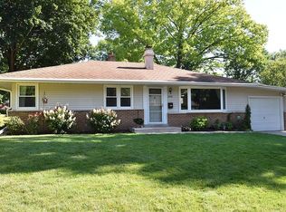 6708 Dahlia Ln, Greendale, WI 53129