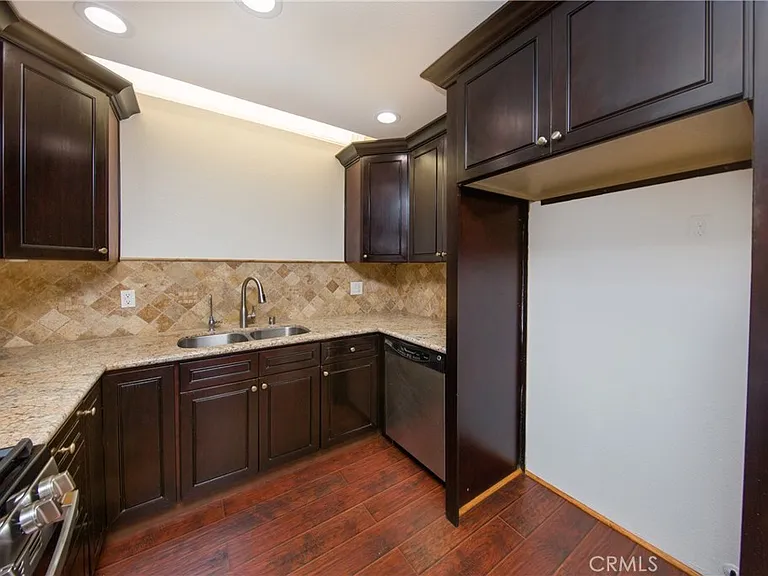 11834 Gilmore St #16 — Photo 5