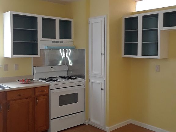 5th image of 5614 Brookhill St