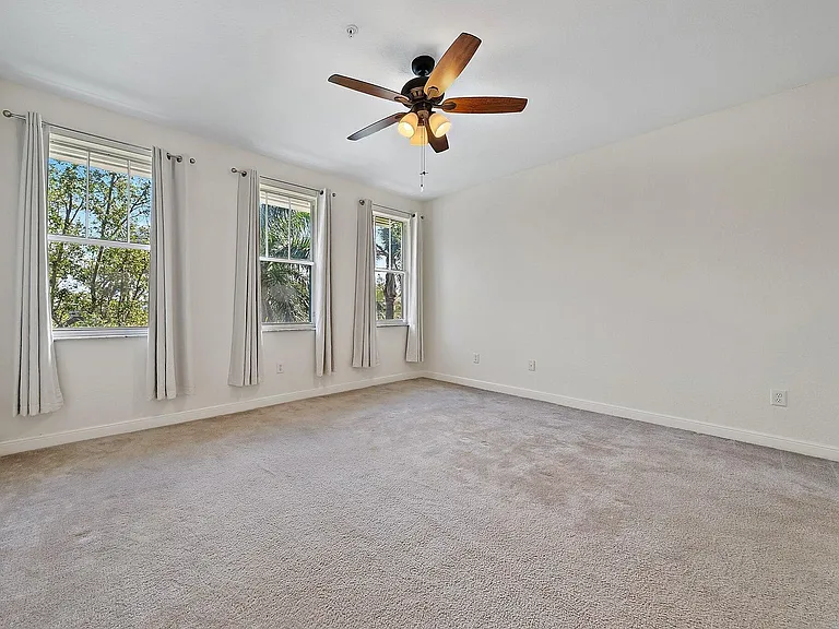 770 Millbrae Ct — Photo 15