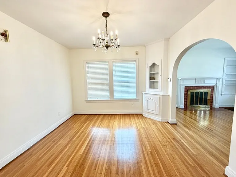 2414 Brighton Dr — Photo 8