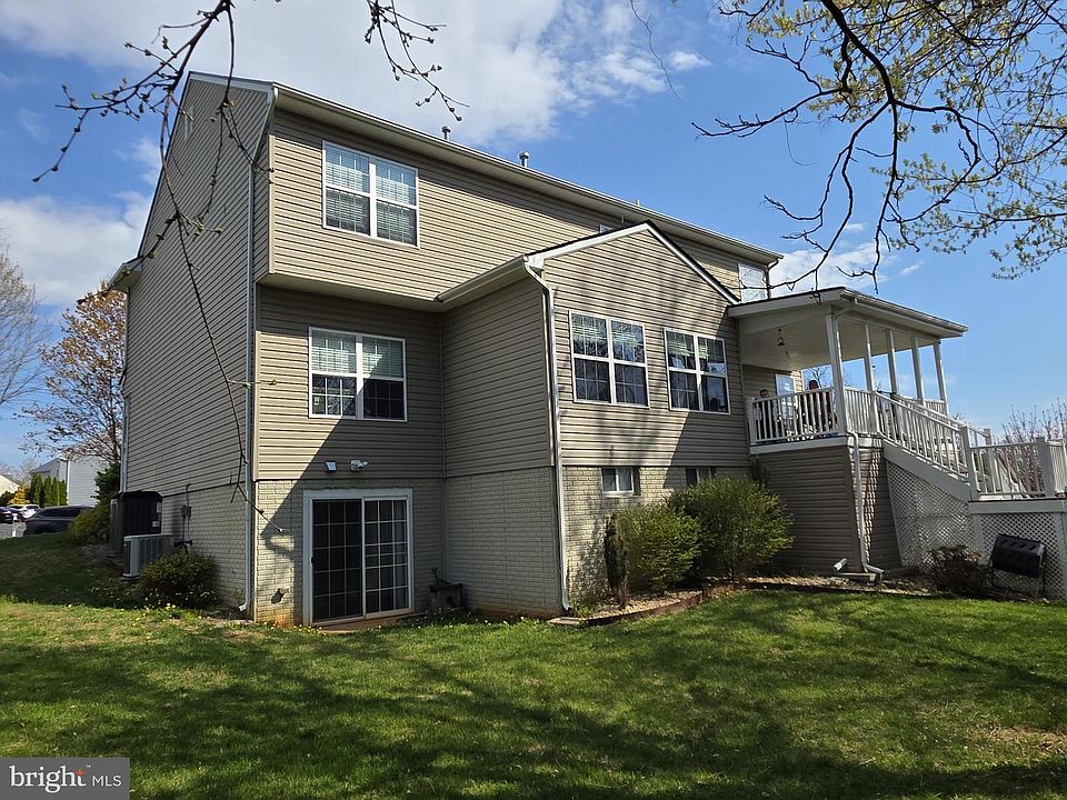 2nd image of 1801 Rileys Ct S