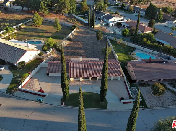 4442 Mockingbird Ln, Banning, CA 92220