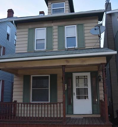 Nice porch to relax on