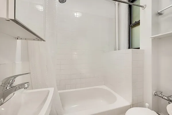 Rented by Compass | media 2