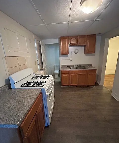 517 N Salina St #4 — Photo 4