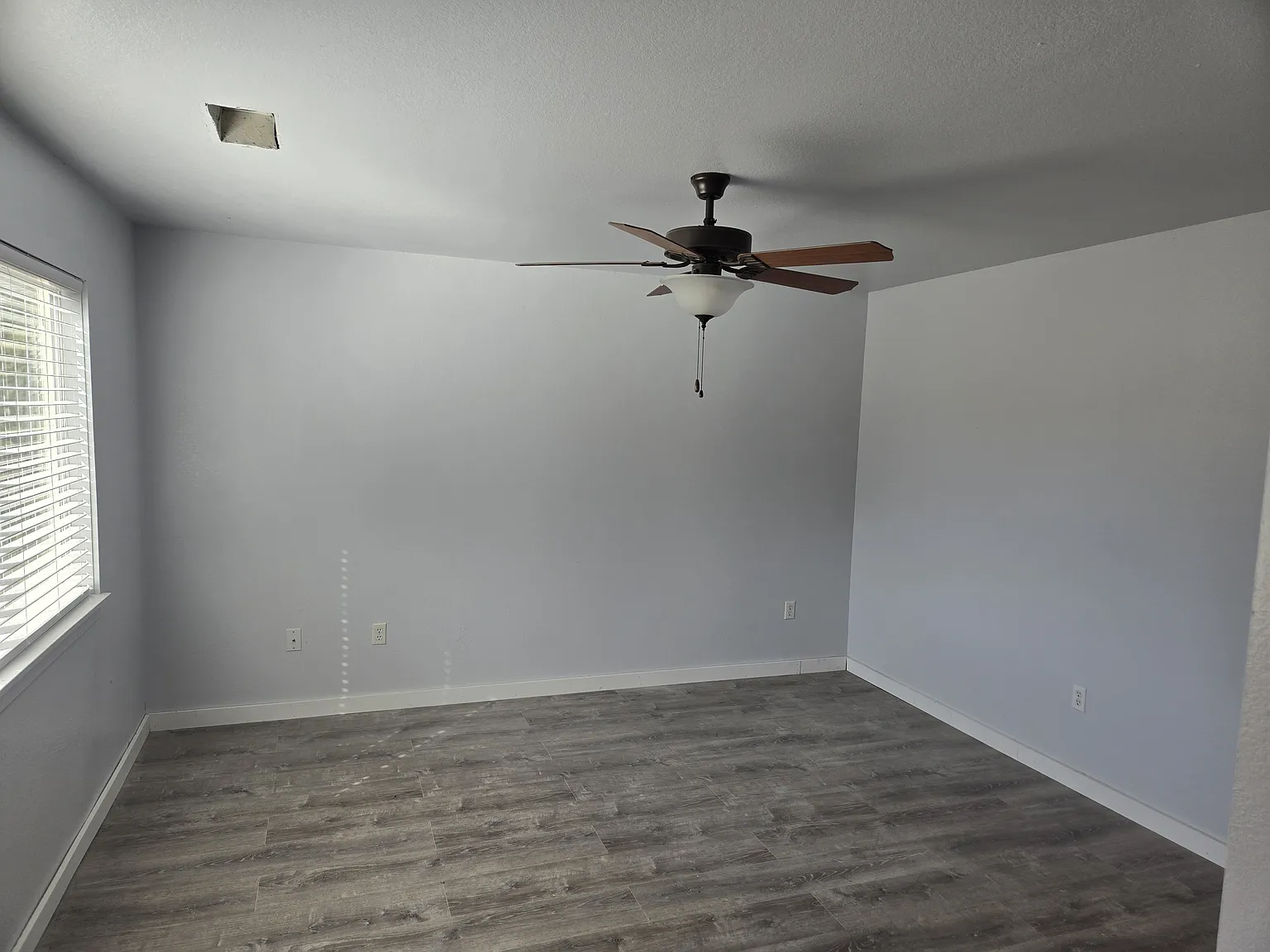 3 bed, 1080 sqft, $1,850 — Photo 2