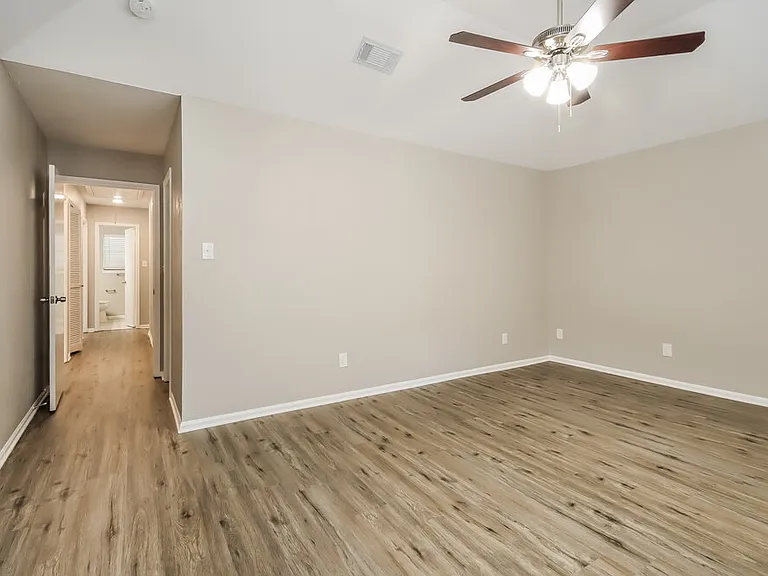 18 Laguna Rd — Photo 11