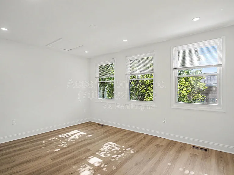 710 N Patrick St — Photo 15