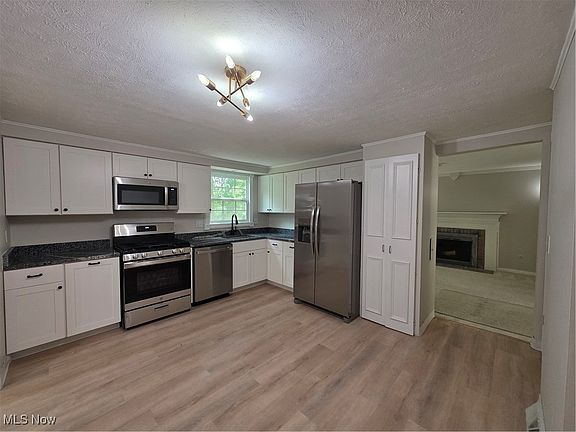 3rd image of 5937 Ogilby Dr