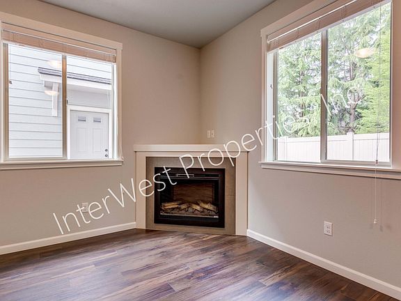 4th image of 10304 NE 61st Cir