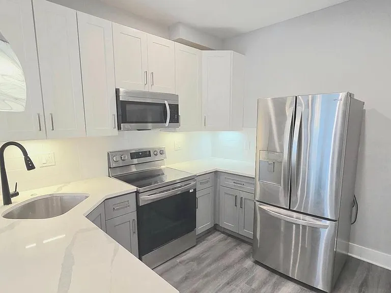 5233 Chancellor St #1 — Photo 2