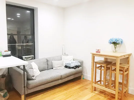 Rented by Bohemia Realty Group | media 28
