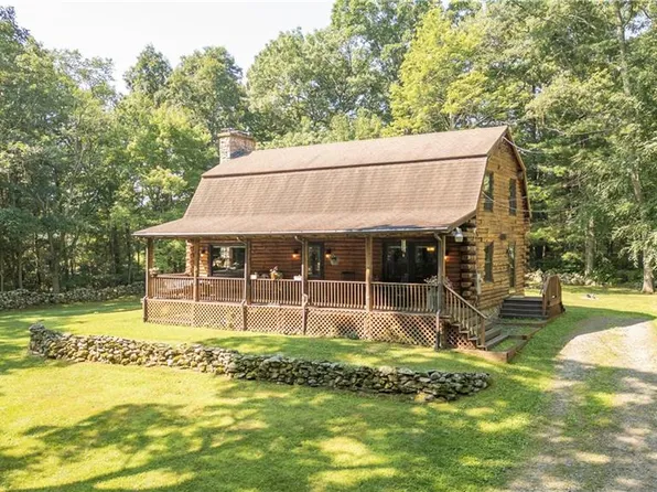 82 Hornbine Rd, Rehoboth, MA 02769