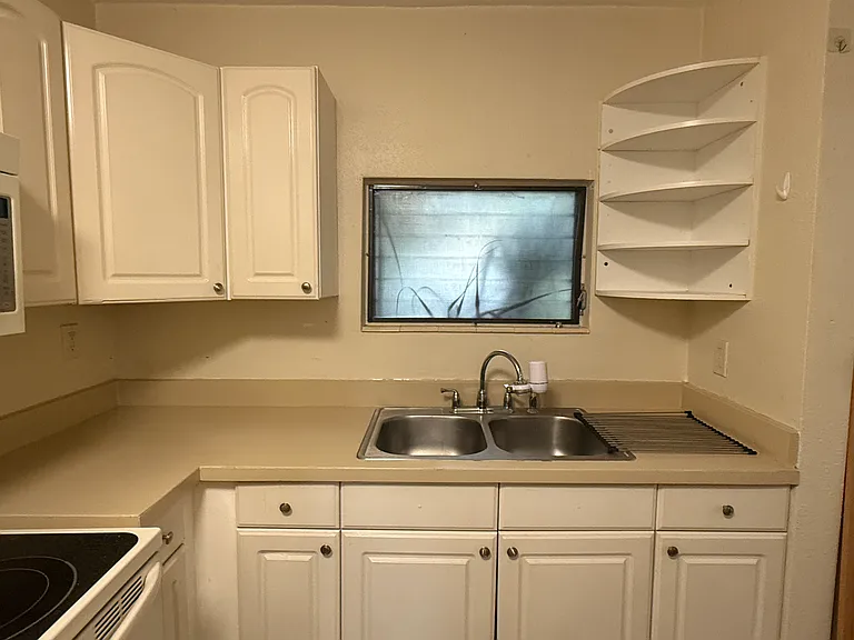 1020 Queen St N #1020A — Photo 15