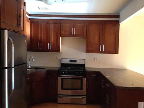 3rd image of 2516 30th Dr APT 4R