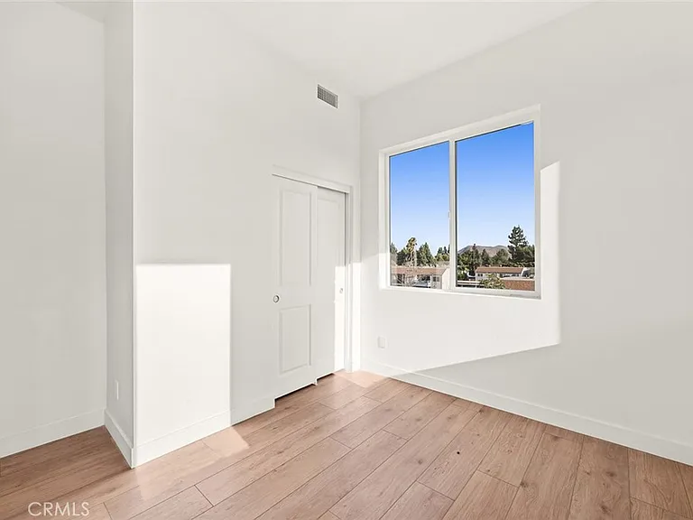 9613 Juniper Ave #19 — Photo 16