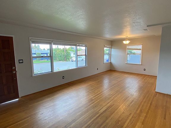 5th image of 4815 62nd St