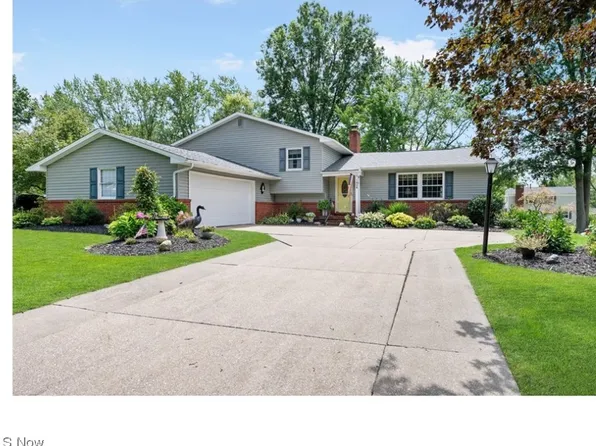 1526 Amboy Dr, Hudson, OH 44236