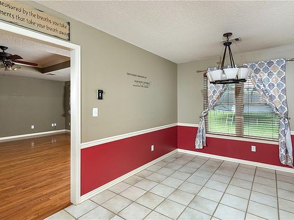 3rd image of 1507 Saratoga Dr