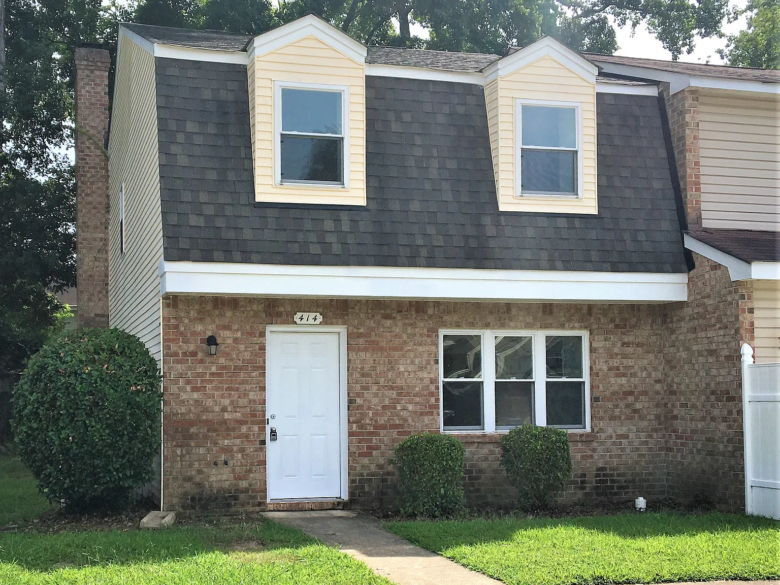 3 bed, 2.5 bath, 1621 sqft, $2,200 — Photo 1