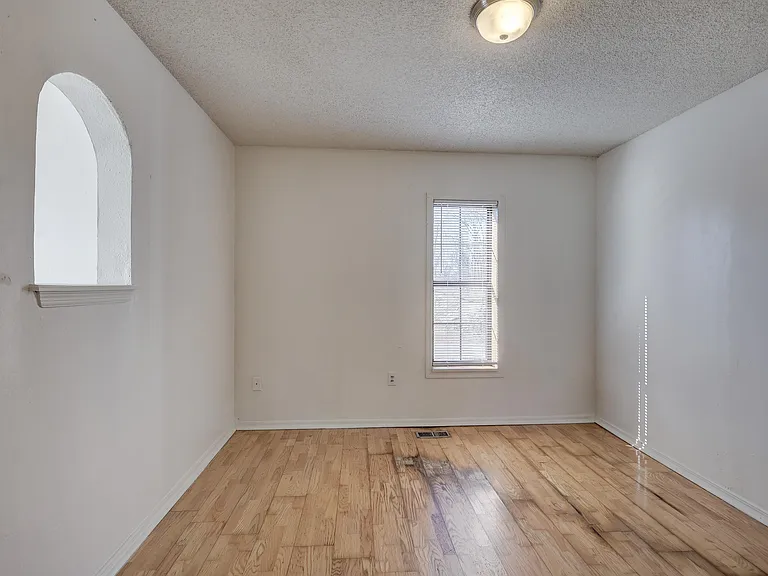 3801 Cresswell Ave — Photo 14