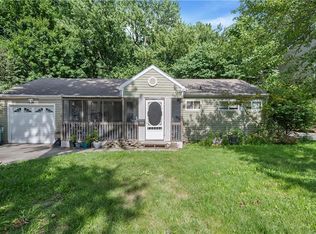 7435 Reeds Ln, Overland Park, KS 66204