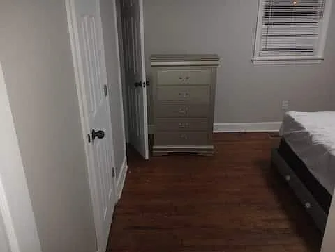 405 E 14th St - Scotland Entire Home — Photo 4