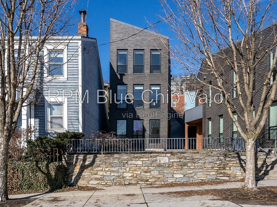 432 Liberty Hl #B