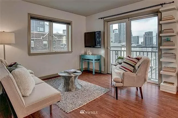 103 Bellevue Ave E #308 — Photo 1