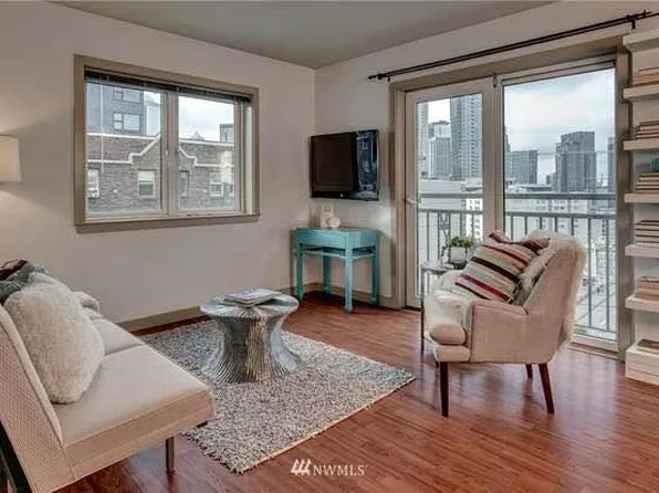 103 Bellevue Ave E, Seattle, WA