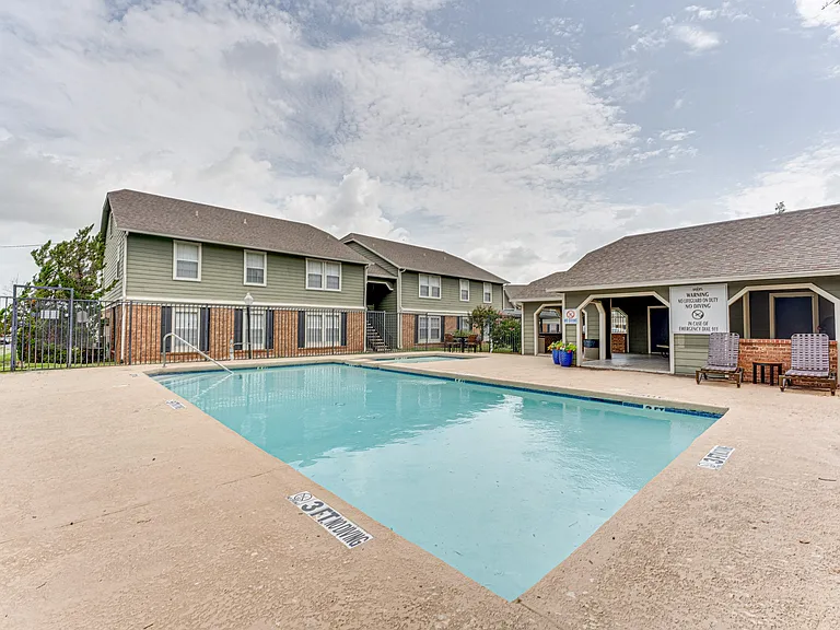 Arbors Of Corsicana — Photo 14