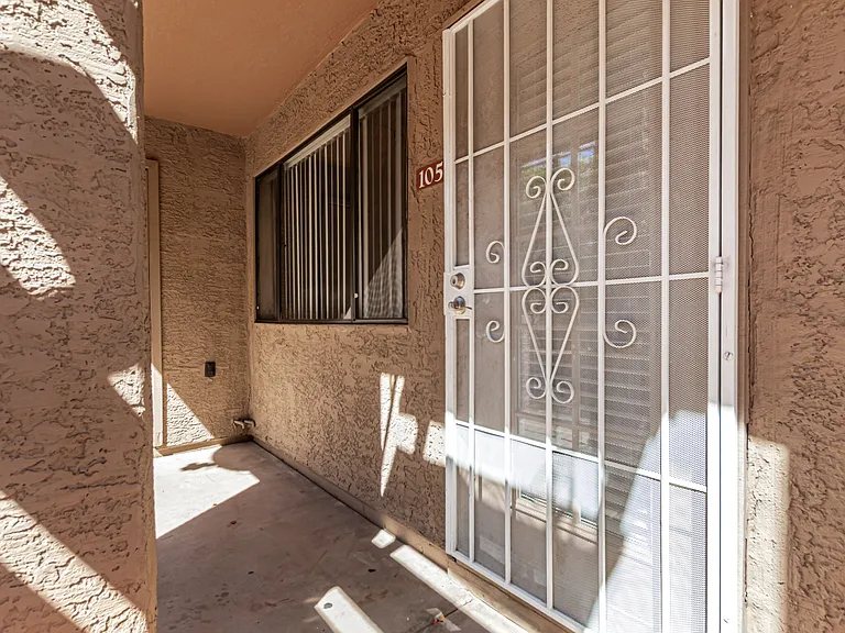 Goldcrest Apartments — Photo 7