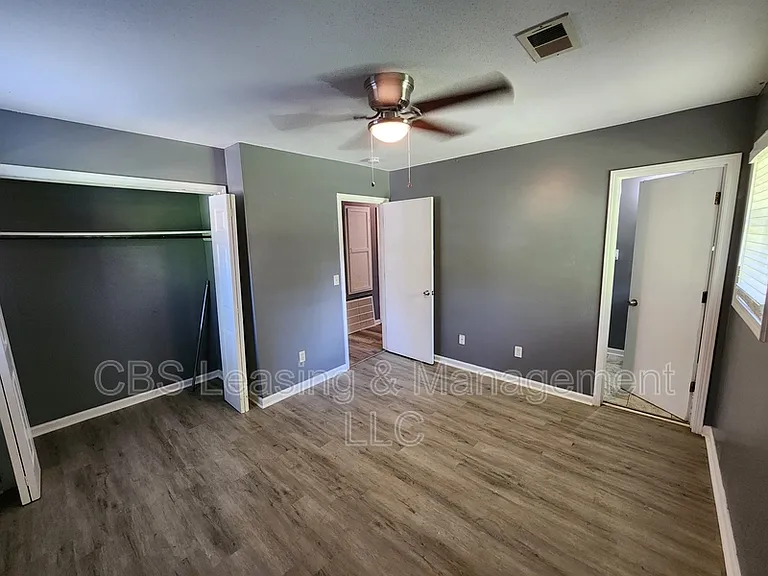 1406 Jackson Dr — Photo 15