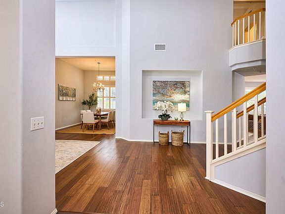 4th image of 415 Caliente Way