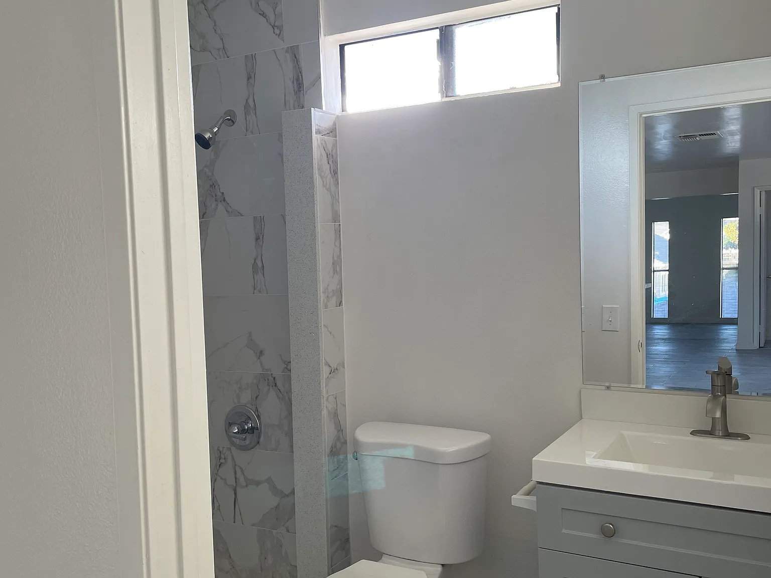 3122 Baldwin St — Photo 4