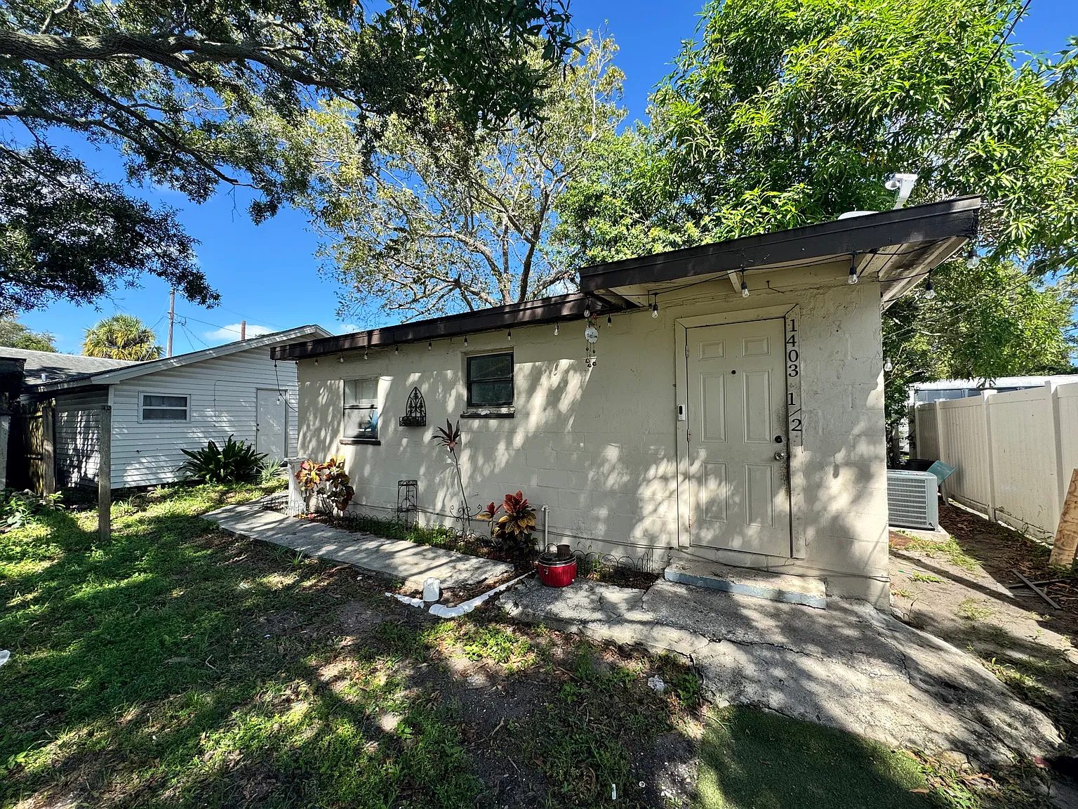 2 bed, $995 — Photo 2