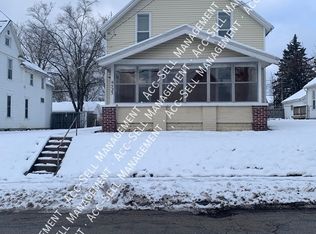 523 Lydia St NE, Grand Rapids, MI 49503