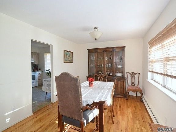 5th image of 25 Horton Dr