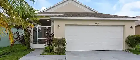 2402 Knightsbridge Blvd — Photo 3