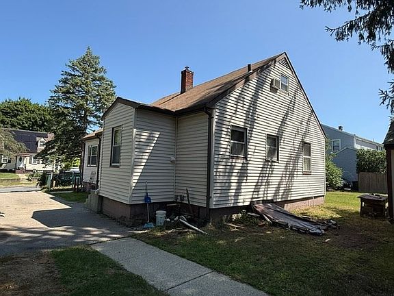 3rd image of 45 Charles Ave