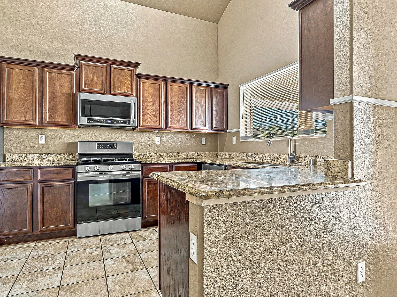 12121 Zavi Place - 1 — Photo 4