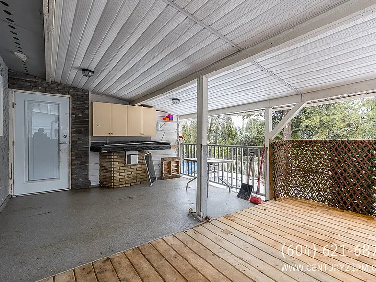 2088 Majestic Cres #UPPER — Photo 23