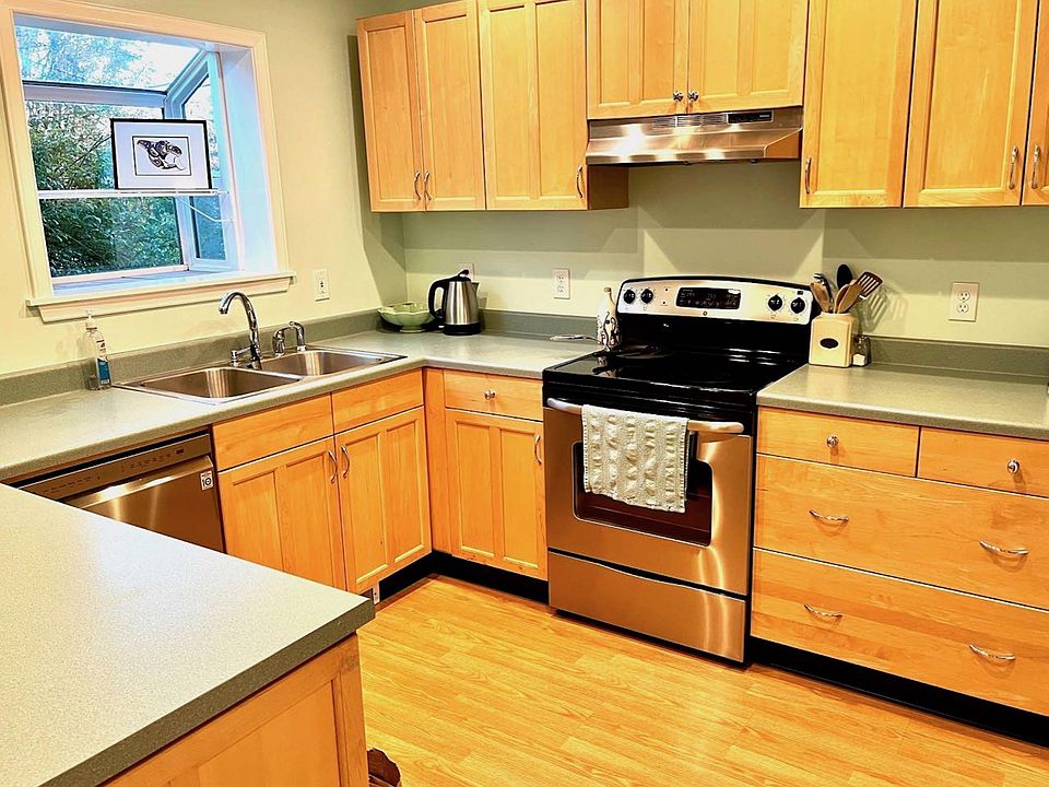 1st image of 9102 5th Ave NE #9102