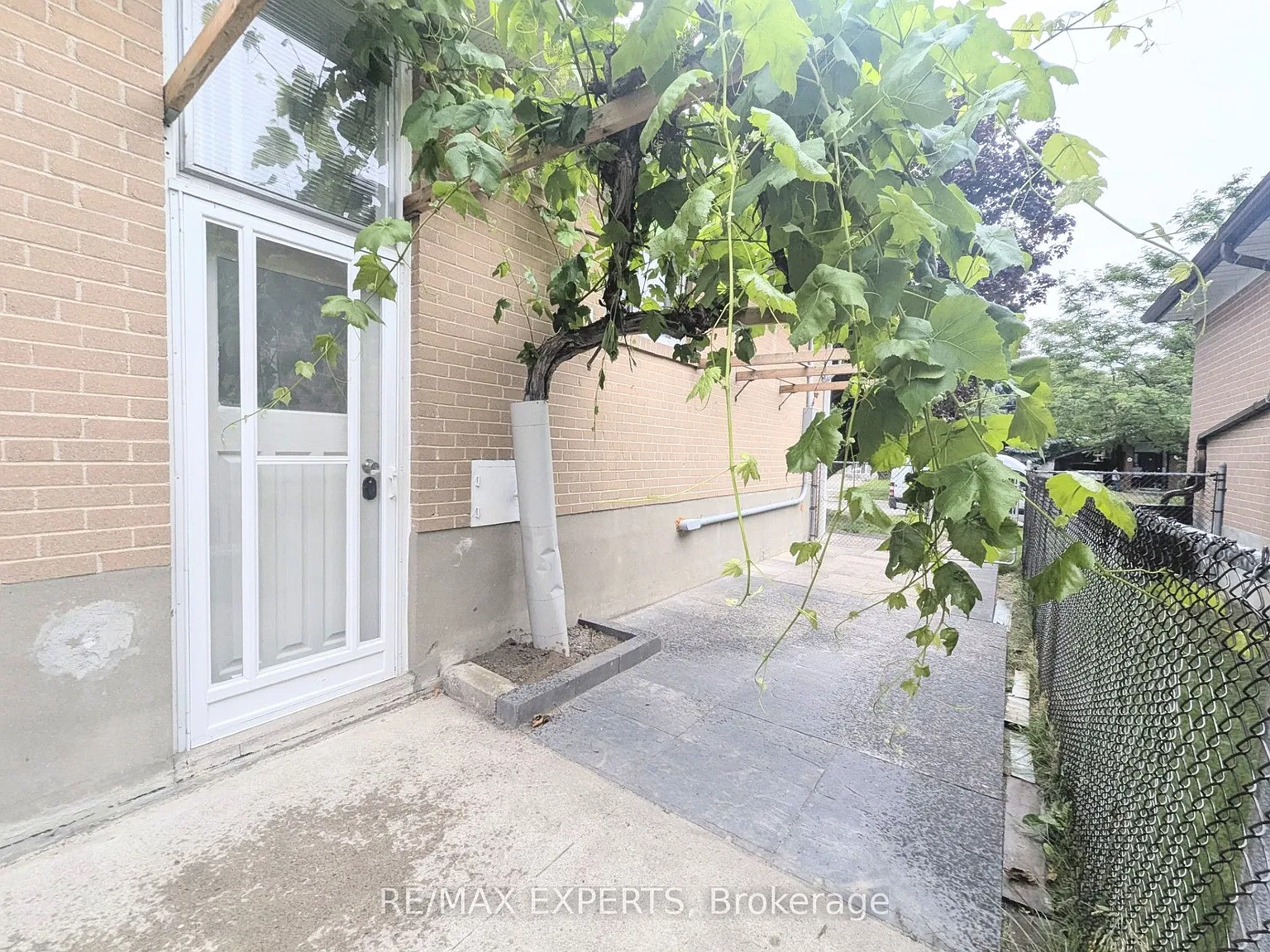 3 bed, $1,950 — Photo 3