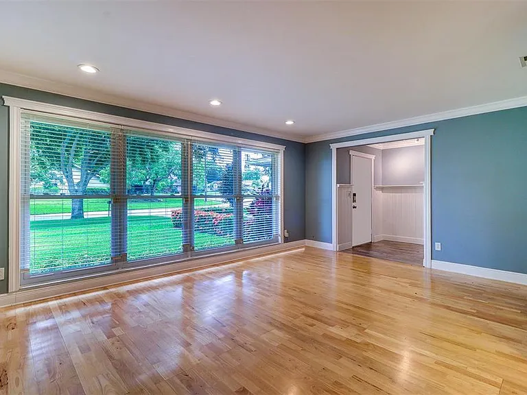 2958 Meadow Wood Dr — Photo 5