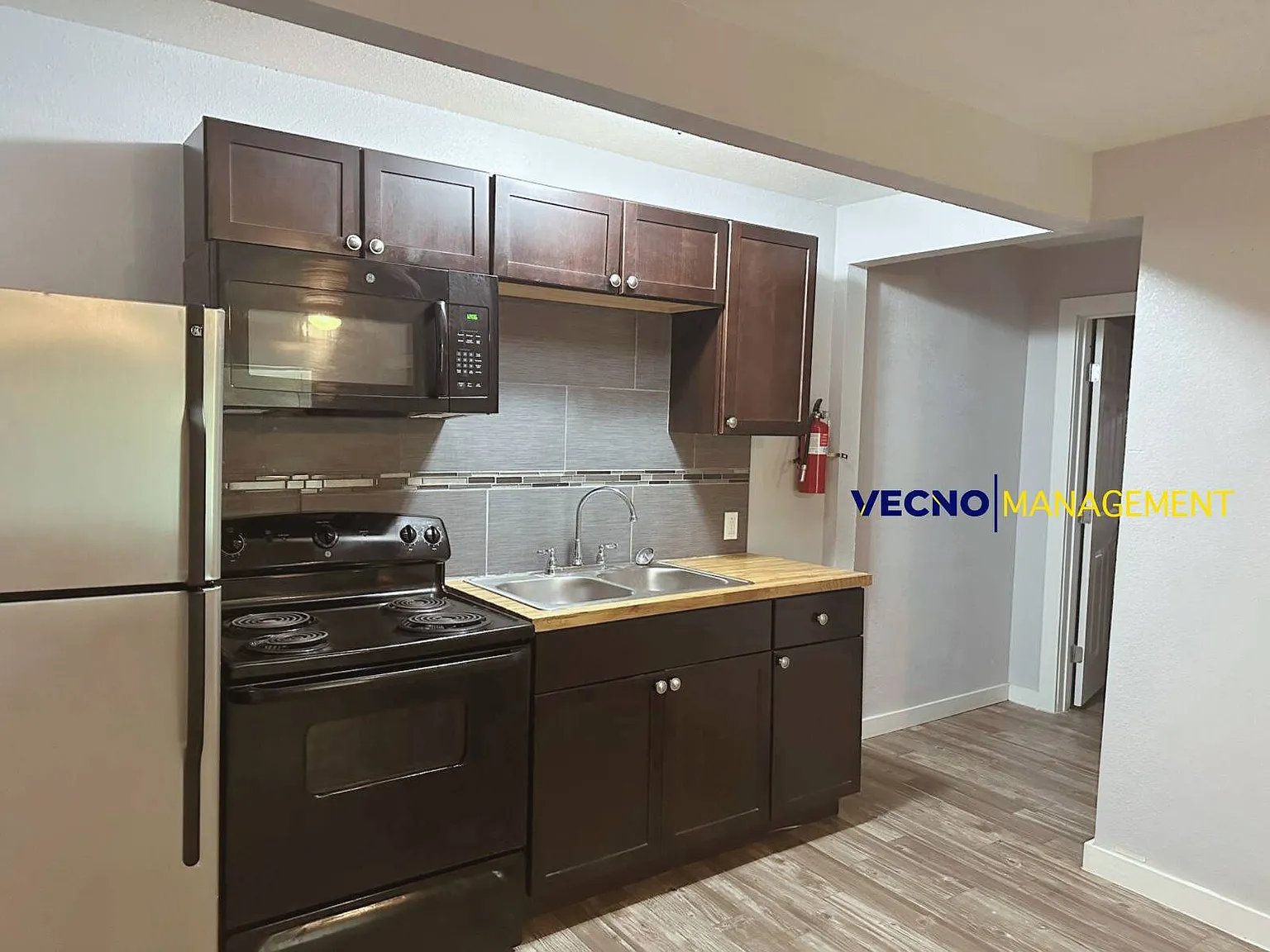 1 bed, 1.0 bath, $875 — Photo 4