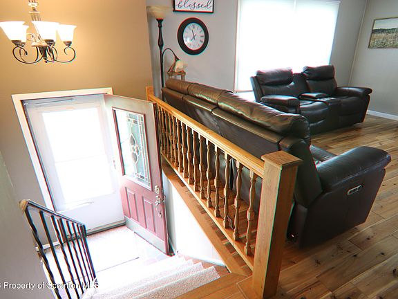 3rd image of 21 Chestnut St
